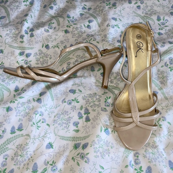 it’s OK Farah Taupe Slingback Heels - Picture 2 of 10